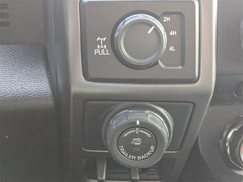 Used 2017 Ford F150 XLT w/ Equipment Group 302A Luxury image 24