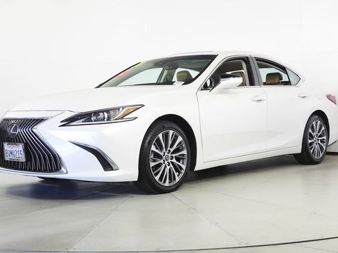 Used 2020 Lexus ES 350 w/ Premium Package FWD image 2