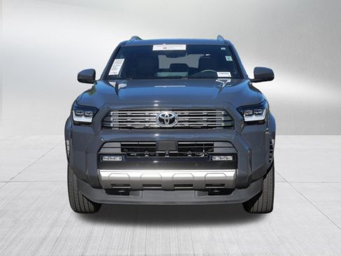 Used 2025 Toyota 4Runner Limited AWD/4WD image 2