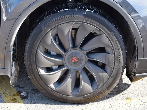 Used 2026 Tesla Model Y Premium image 4