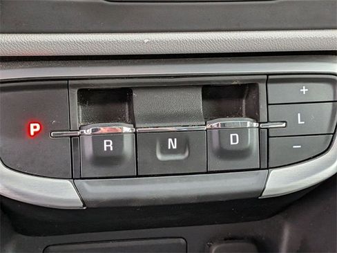 Used 2024 GMC Terrain SLE image 23