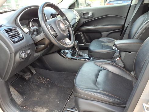 Used 2018 Jeep Compass Limited w/ Navigation Group AWD/4WD image 10