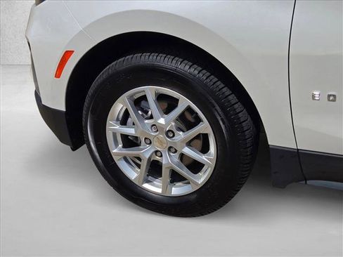 Used 2024 Chevrolet Equinox LT AWD/4WD image 22