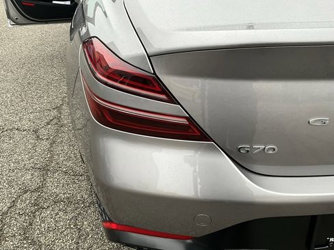 Used 2022 Genesis G70 2.0T image 37