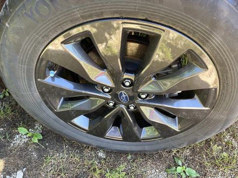 Certified 2025 Subaru Outback Premium AWD/4WD image 9