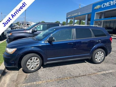 Used 2017 Dodge Journey SE FWD image 1