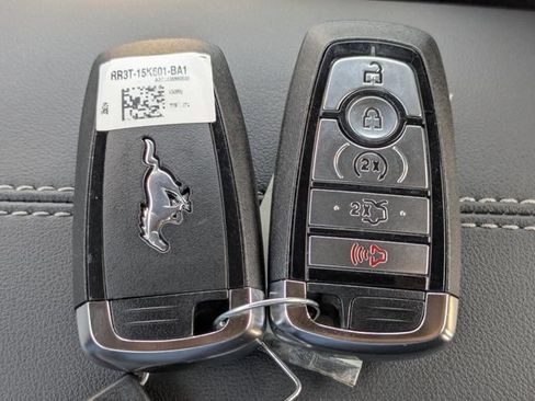 Used 2025 Ford Mustang GT RWD image 28