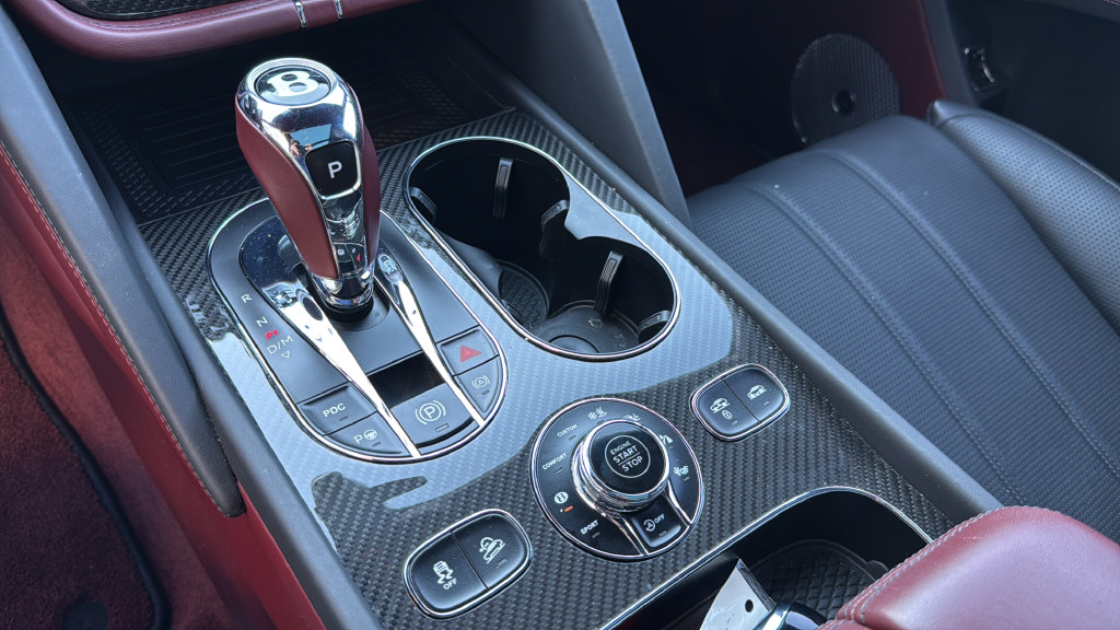 Used 2023 Bentley Bentayga Extended Wheelbase AWD/4WD image 42