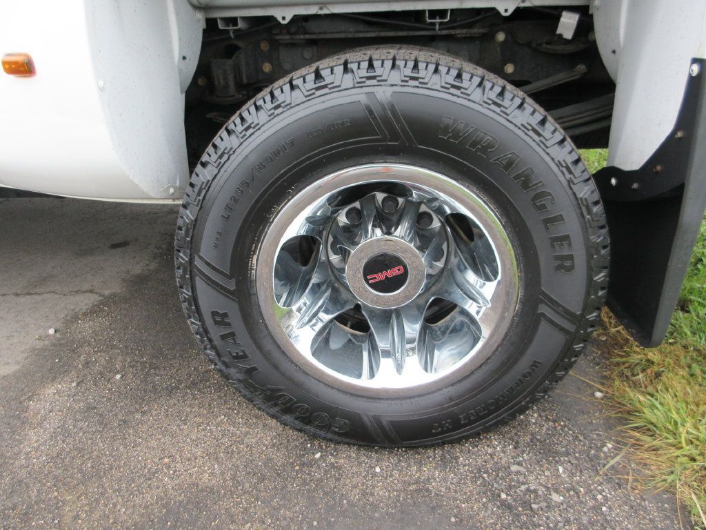 Certified 2018 GMC Sierra 3500 SLT w/ Duramax Plus Package AWD/4WD image 17