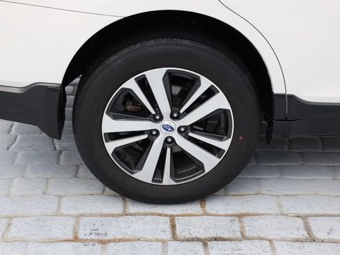 Used 2019 Subaru Outback 2.5i Limited w/ Popular Package #2 AWD/4WD image 48