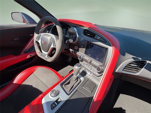 Used 2019 Chevrolet Corvette Grand Sport RWD image 17