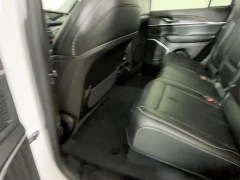 Used 2023 Jeep Grand Cherokee 4WD 4xe image 22