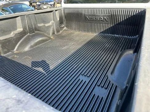 Used 2014 Nissan Titan S w/ Tow Package RWD image 15