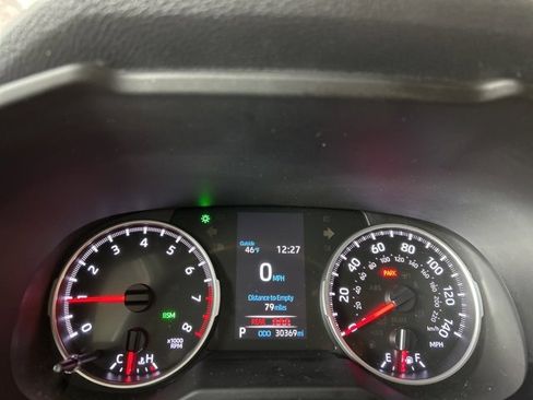 Used 2019 Toyota RAV4 LE image 66