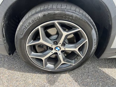 Used 2019 BMW X1 xDrive28i w/ Convenience Package AWD/4WD image 23