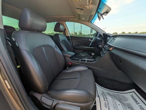 Used 2018 Kia Optima S w/ Panoramic Sunroof Package FWD image 38