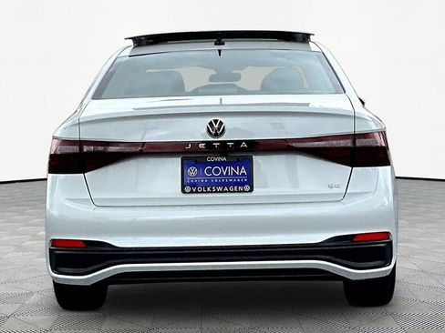 New 2026 Volkswagen Jetta SE image 5