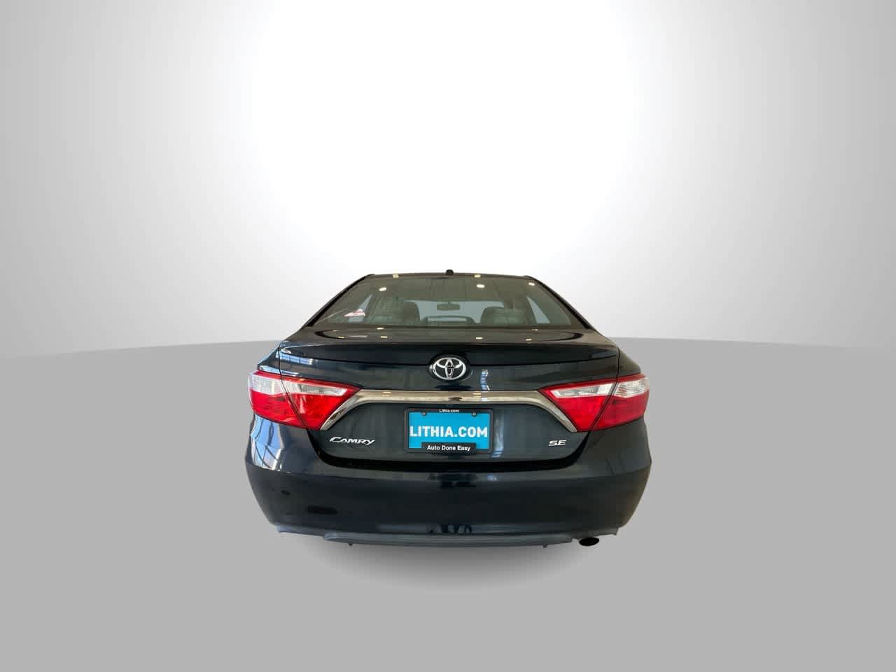 Used 2015 Toyota Camry SE FWD image 7