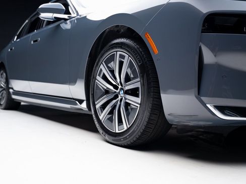 Used 2023 BMW i7 xDrive60 image 79