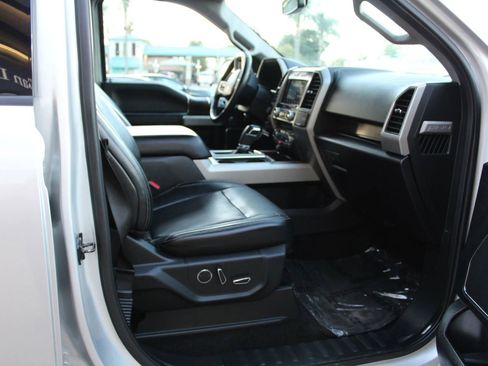 Used 2017 Ford F150 Lariat image 10