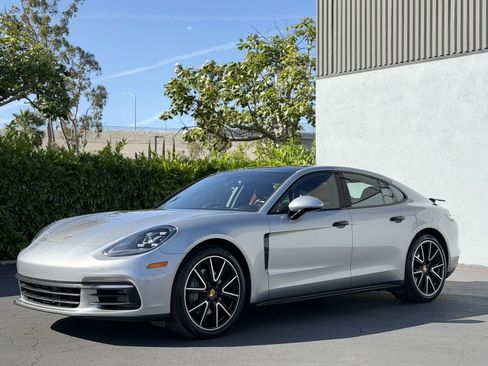 Used 2018 Porsche Panamera 4S AWD/4WD image 4