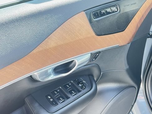 Used 2023 Volvo XC90 B6 Plus w/ Protection Package Premier image 15