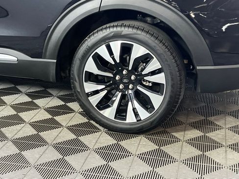 Used 2025 Ford Explorer Platinum w/ LUX Leather Package image 14