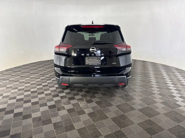 Used 2024 Nissan Rogue S AWD/4WD image 6