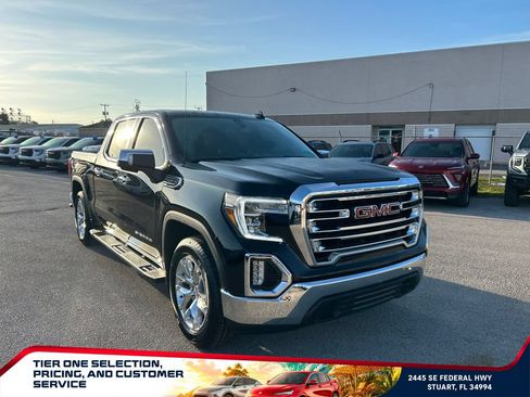 Used 2021 GMC Sierra 1500 SLT w/ SLT Premium Package RWD image 3