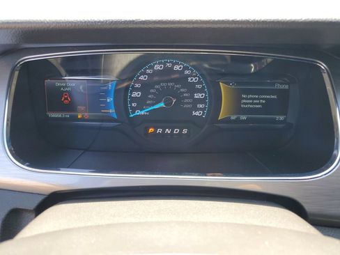 Used 2016 Ford Taurus SEL w/ Equipment Group 201A FWD image 10