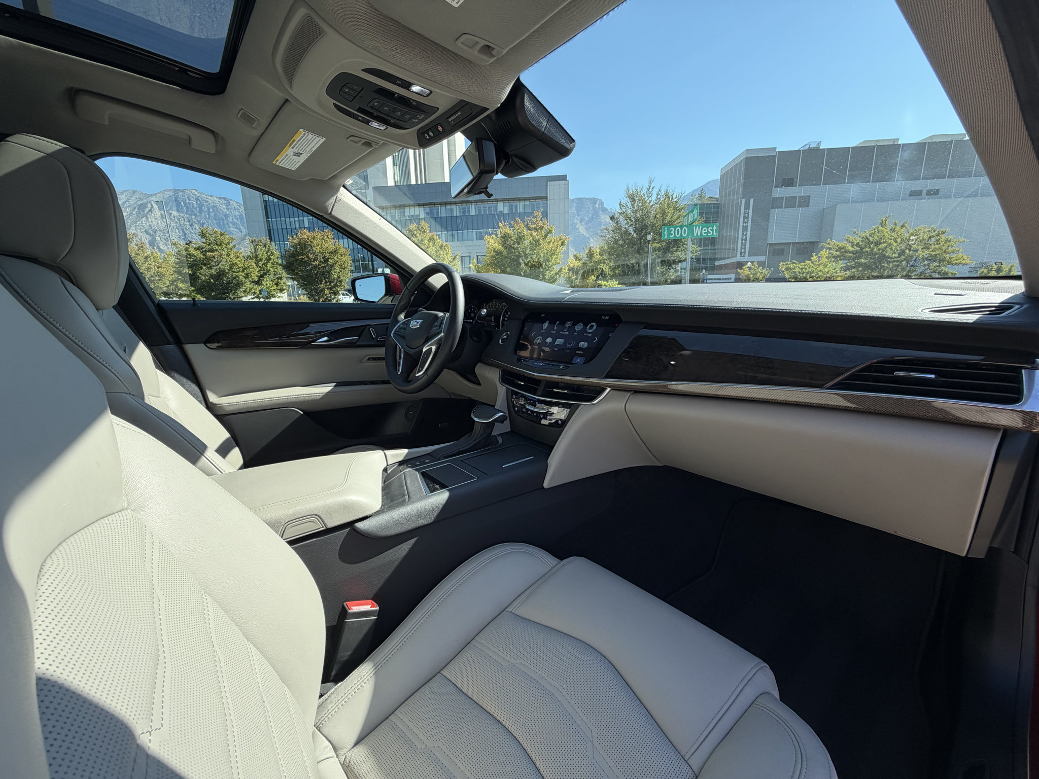 Used 2017 Cadillac CT6 Luxury AWD/4WD image 24