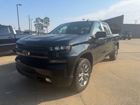 Used 2021 Chevrolet Silverado 1500 RST image 1