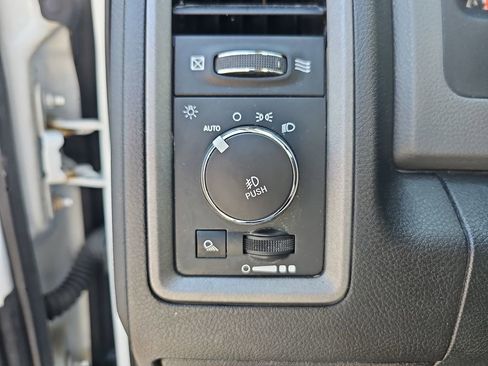 Used 2017 RAM 1500 Express AWD/4WD image 28
