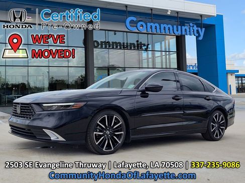 Used 2023 Honda Accord Touring image 1