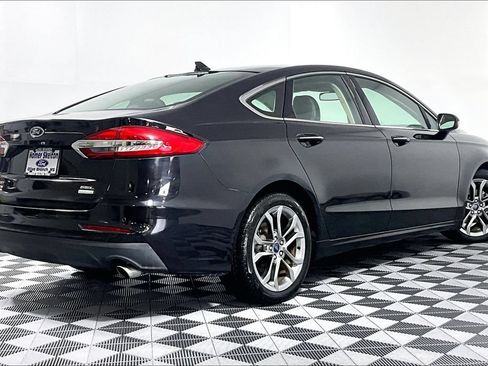 Used 2019 Ford Fusion SEL FWD image 12