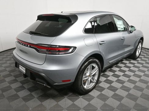 Used 2025 Porsche Macan AWD image 28