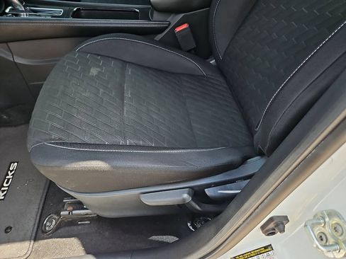 Used 2022 Nissan Kicks SV FWD image 21