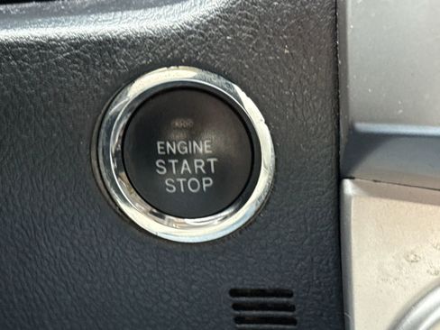 Used 2018 Toyota 4Runner Limited image 44