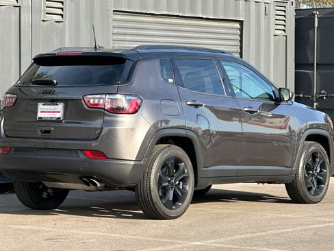 Used 2021 Jeep Compass Latitude image 8