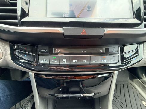 Used 2017 Honda Accord EX-L image 23