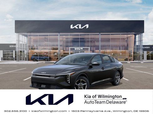 New 2026 Kia K4 LX image 1