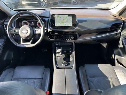 Certified 2022 Nissan Rogue Platinum w/ Head-Up Display Package image 32