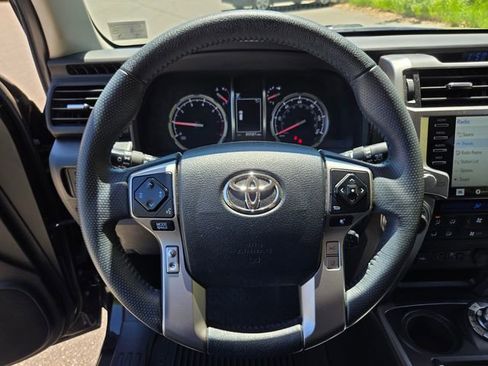 Used 2021 Toyota 4Runner Limited AWD/4WD image 28
