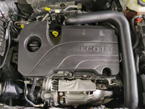 Certified 2024 Chevrolet Equinox LT w/ LPO, Floor Liner Package image 28