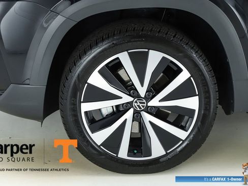 Used 2024 Volkswagen Taos SE FWD image 42