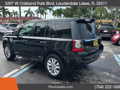 Used 2011 Land Rover LR2 HSE AWD/4WD image 8