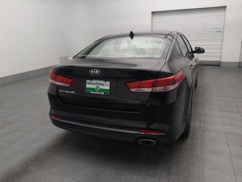 Used 2017 Kia Optima LX w/ Driver Convenience Package FWD image 7
