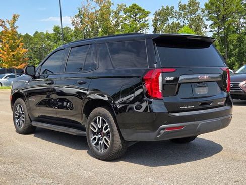 Used 2023 GMC Yukon AT4 w/ Technology Package AWD/4WD image 3