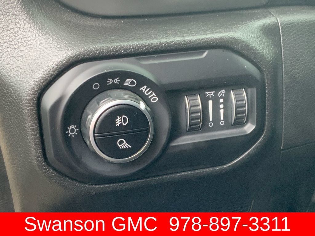 Used 2022 Jeep Gladiator Overland AWD/4WD image 19