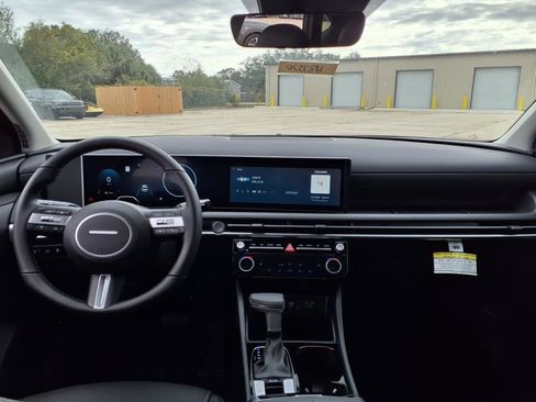 Used 2025 Hyundai Tucson SEL image 16